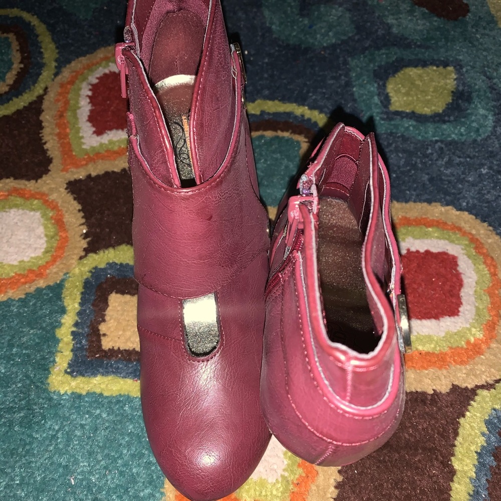 Kenneth Cole Round Toe Booties